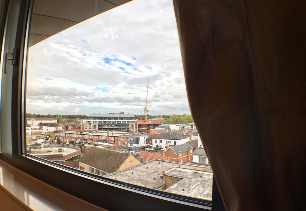 Luxurious Providence Apartment Maidenhead Dış mekan fotoğraf