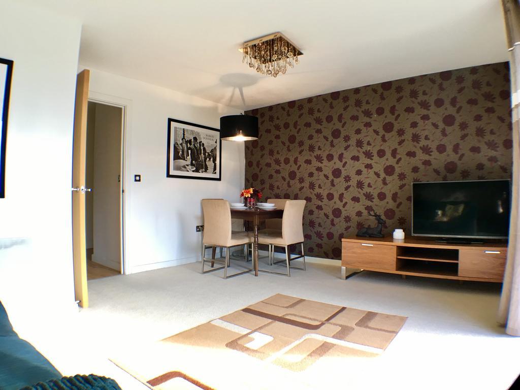 Luxurious Providence Apartment Maidenhead Dış mekan fotoğraf