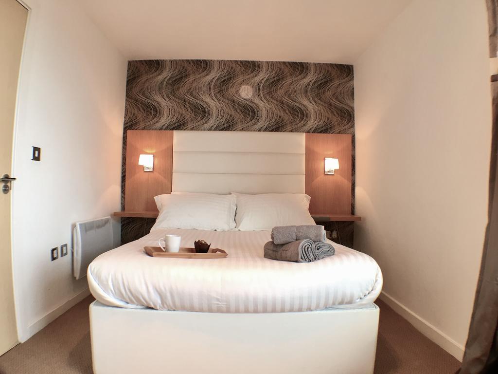 Luxurious Providence Apartment Maidenhead Dış mekan fotoğraf